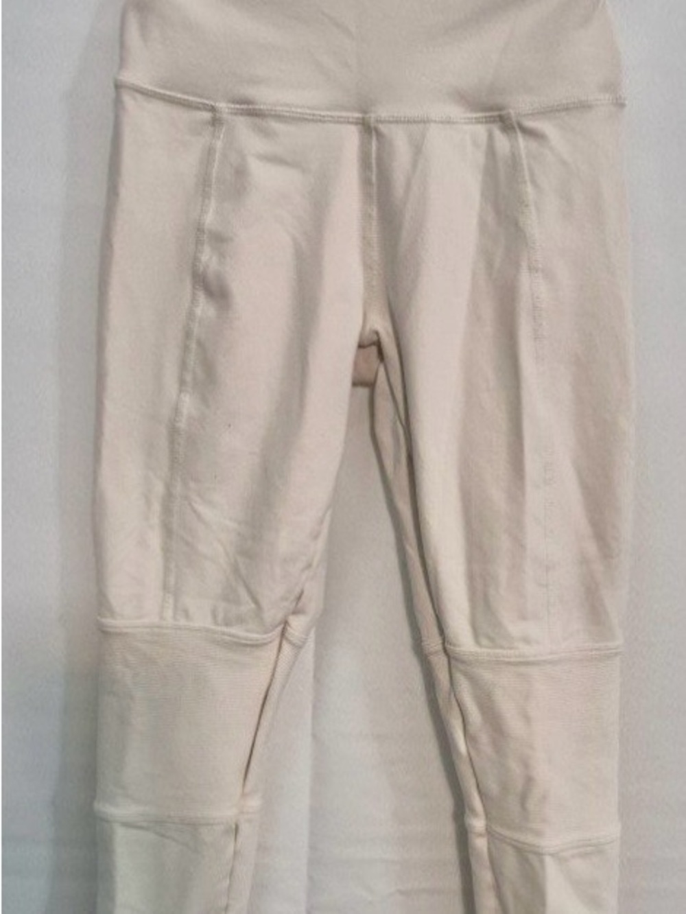 ALO Yoga Cream Leggings
